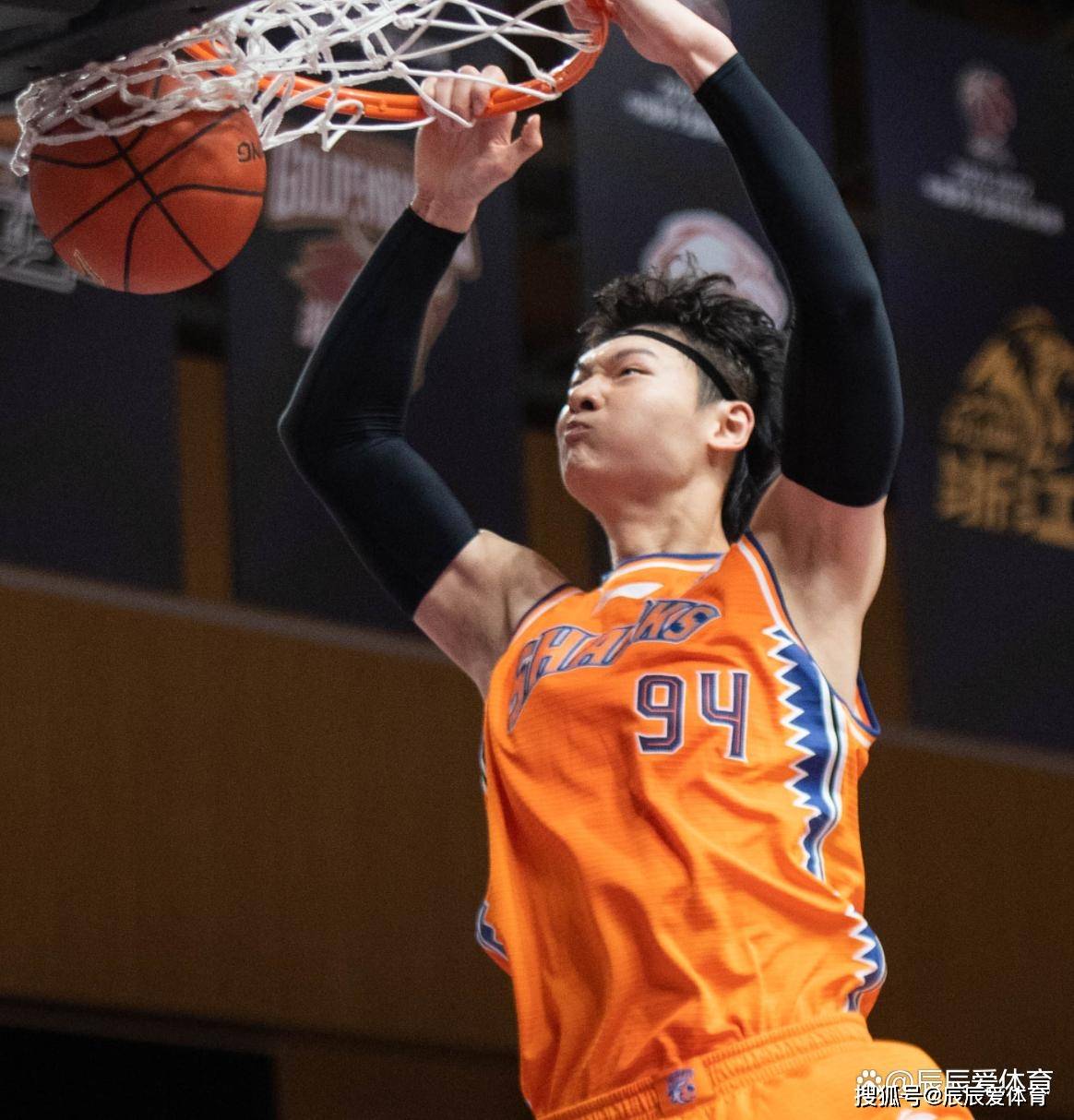 开云科技G2教练压力巨大!,Faker遭遇十五持续失利引发球迷热议(faker说g2会赢)