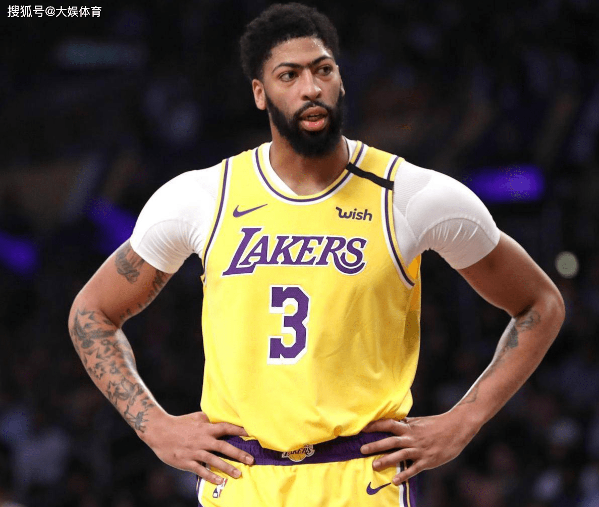 开云中国区美国队带队取胜!,浓眉哥重要时刻重要助攻再创辉煌时刻(浓眉哥即将与湖人完成续约)