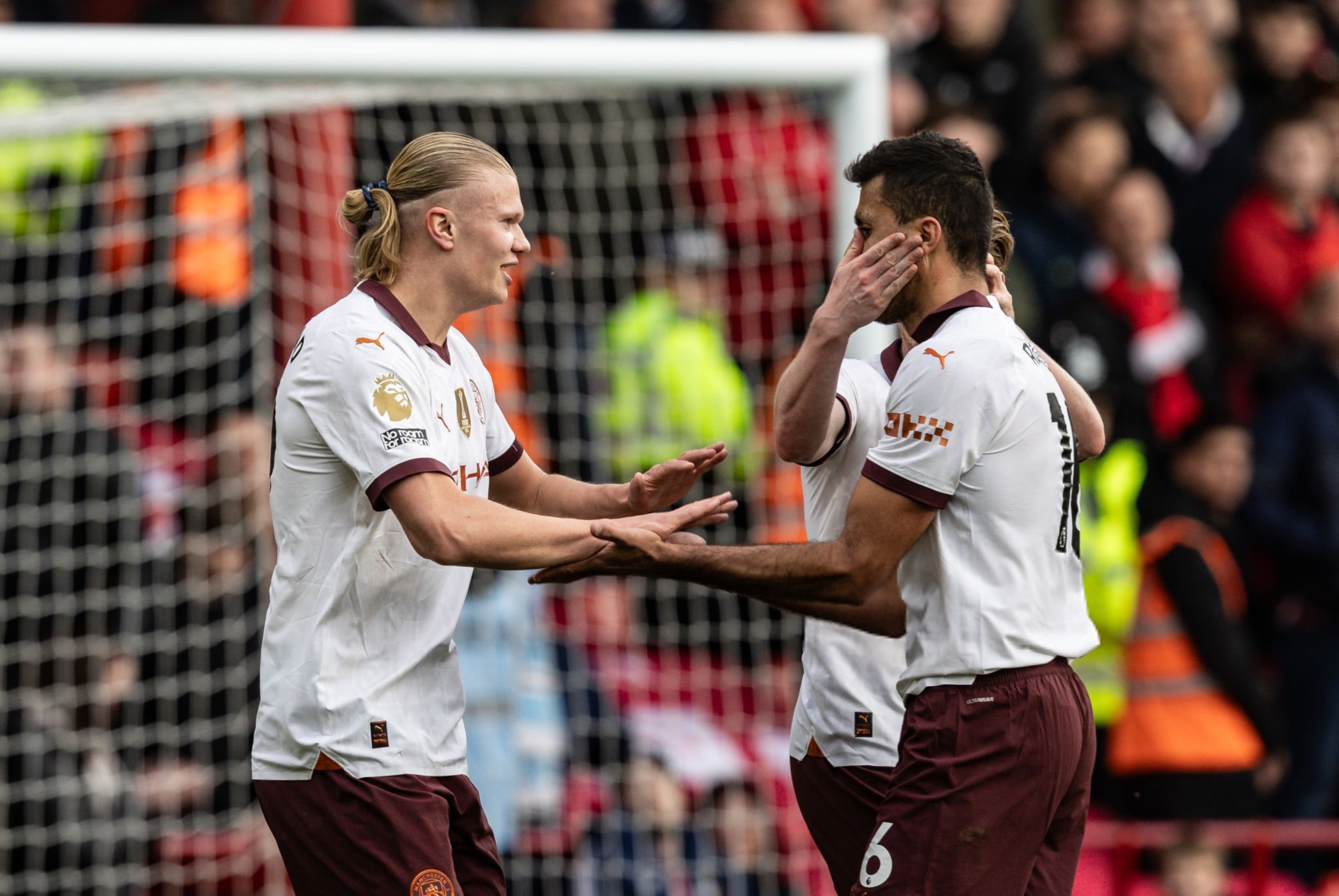 开云官网首页包含哈兰德在塞尔维亚队比赛中战术调整，精彩发挥引发热议！的词条