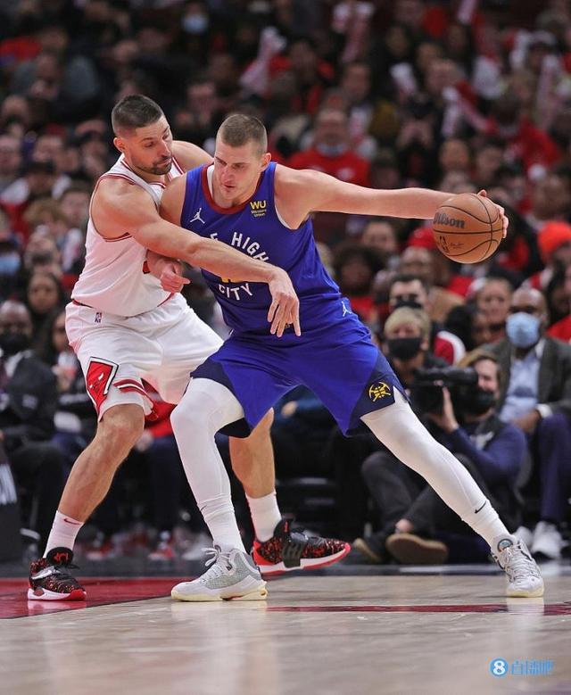 开云官方莱万多夫斯基遭遇十连败,公牛教练面临压力!的简单介绍